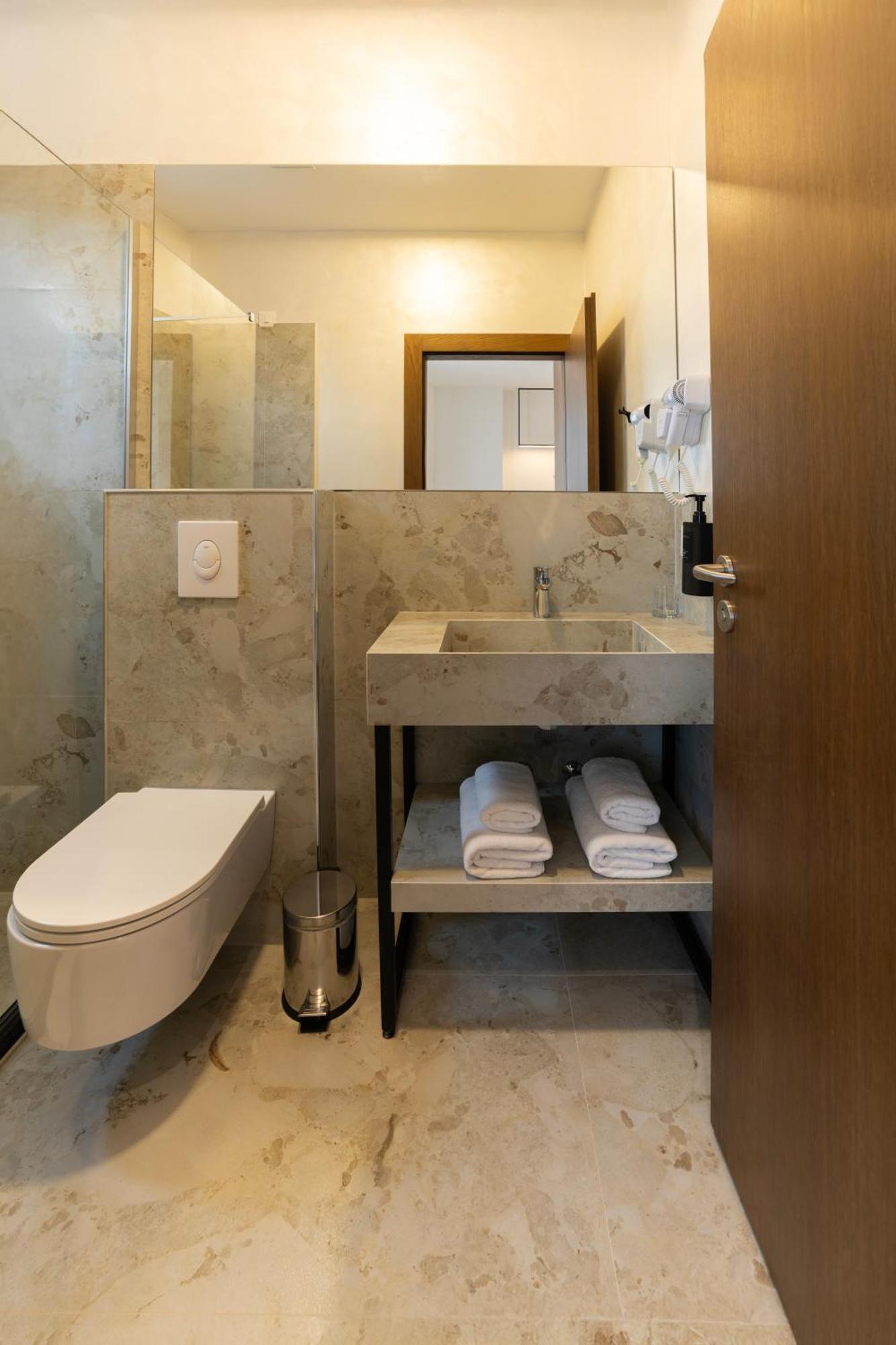 Star Hill Hotel Pristina Eksteriør bilde