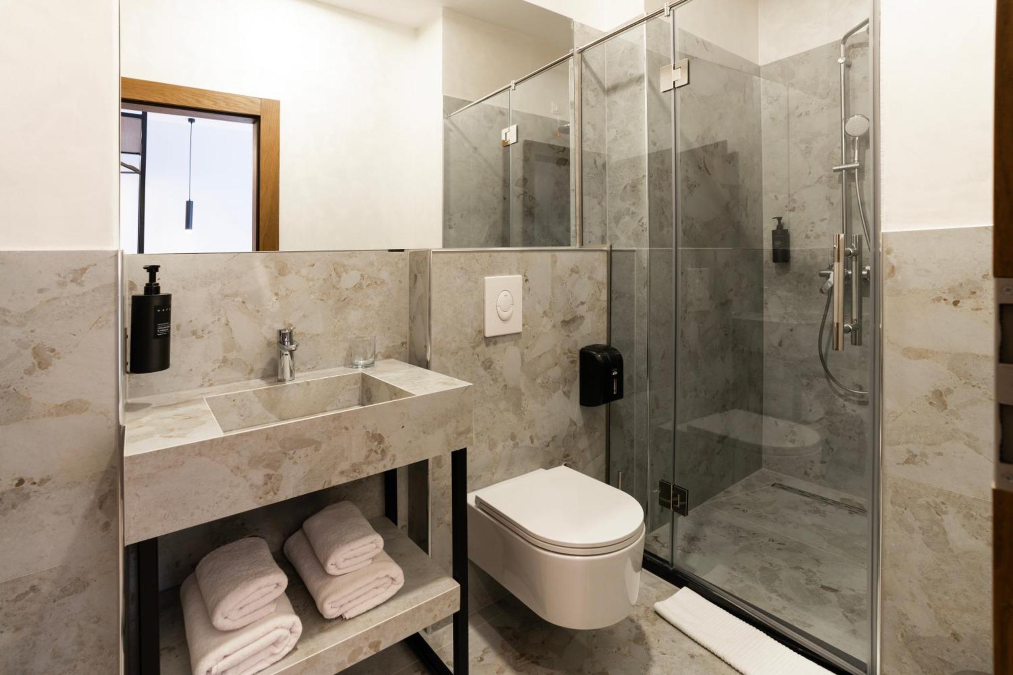 Star Hill Hotel Pristina Eksteriør bilde